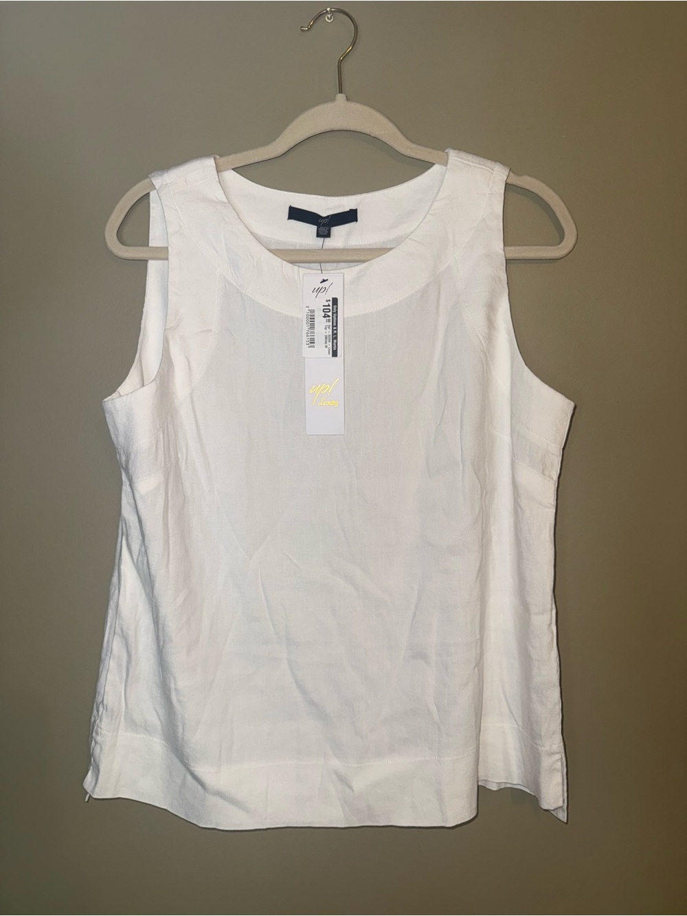 NWT Up! Luxury White 100% Linen Sleeveless Boatneck Top - Size Medium
